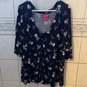 Torrid Betsey Johnson Black Skull Print Shirt